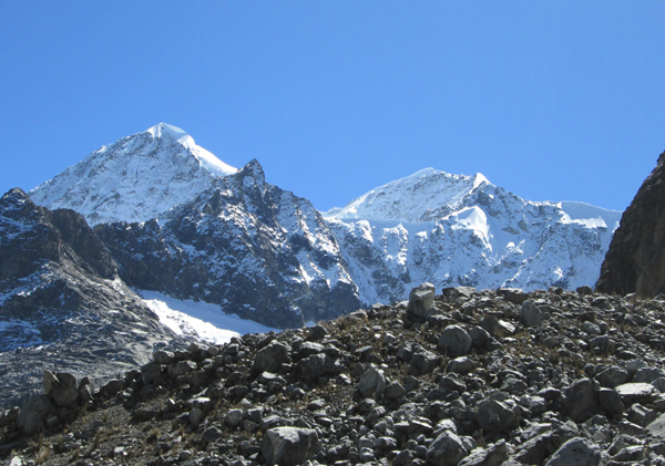 Bolivar and Colon from the east