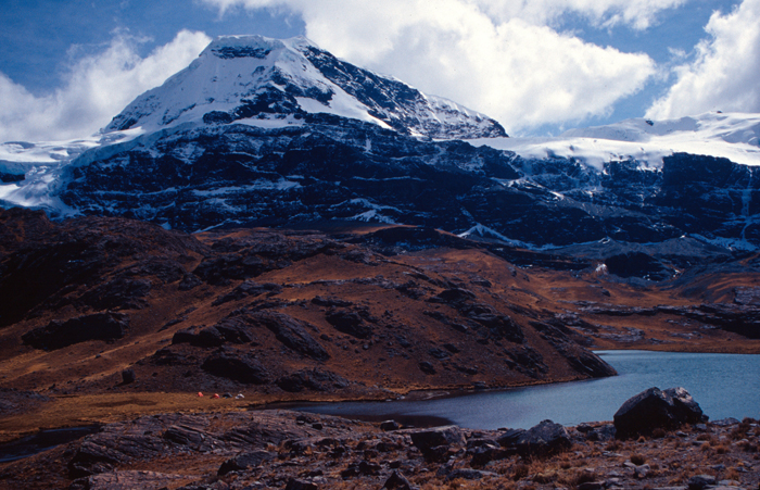 Callijon form the Laguna Callumachaya base camp. 