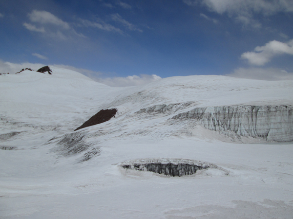 The ice filled crater and final summit of Capurata.