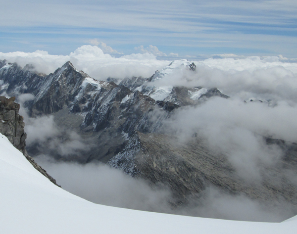 Ojeda and Reina seen from high on Pico Colon. 