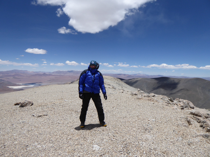 A windy day on the summit of Vicuorco, December 2018. t. 