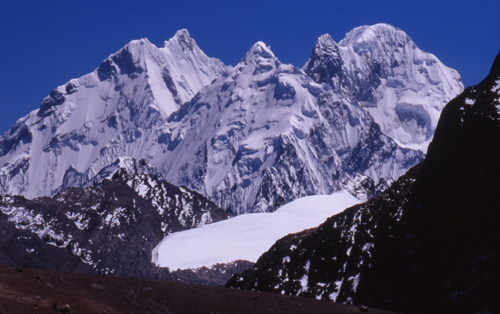 Yerupaja and Siula Grande from the Punta Cuyoc to the south